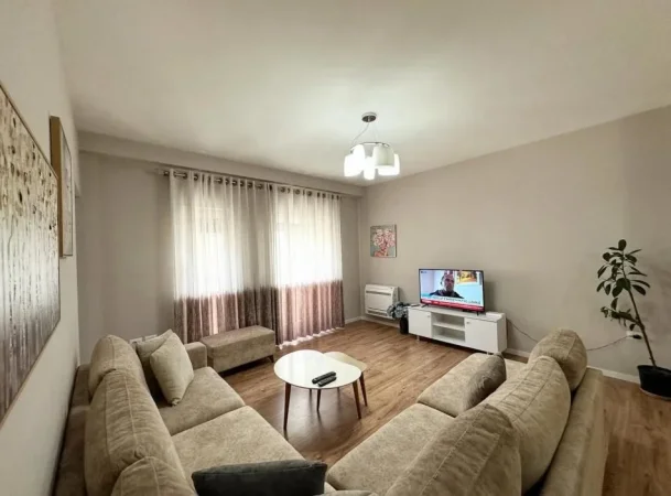 Tirane, Liste me oferta apartament 2+1+Ballkon Kati 5, 110 m² (Jordan Misja)