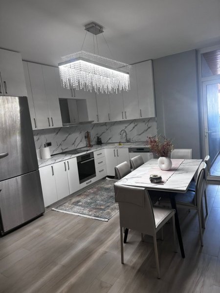 Tirane, jap me qera apartament 2+1+Aneks+Ballkon Kati 3, 100 m² 650 € (Vilat Gjermane)