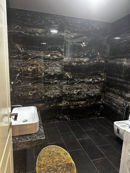 Tirane, jap me qera apartament 2+1+Aneks+Ballkon Kati 3, 100 m² 650 € (Vilat Gjermane)