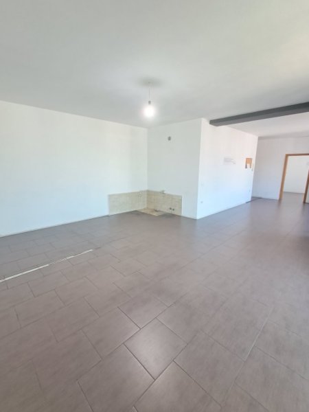 Tirane, jepet me qera apartament 2+1+Aneks+Ballkon Kati 6, 116 m² 700 € (zogu i zi)