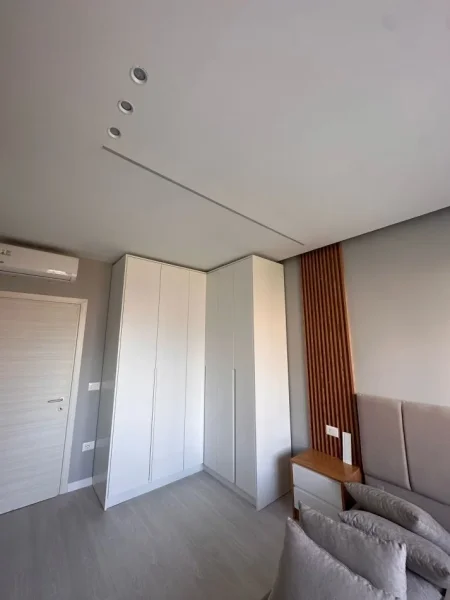 Tirane, jepet me qera apartament 1+1+Aneks+Ballkon Kati 3, 70 m² 600 € (Post parkimi i perfshir,River Residenc Astie)
