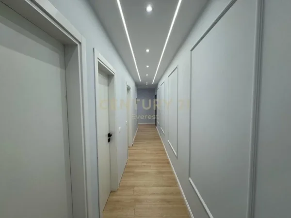 Tirane, shitet apartament 2+1 Kati 2, 93 m² 265.000 € (MYSLYM SHYRI)