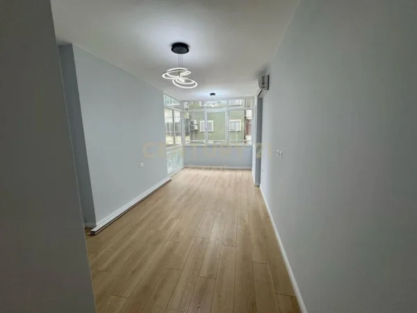 Tirane, shitet apartament 2+1 Kati 2, 93 m² 265.000 € (MYSLYM SHYRI)