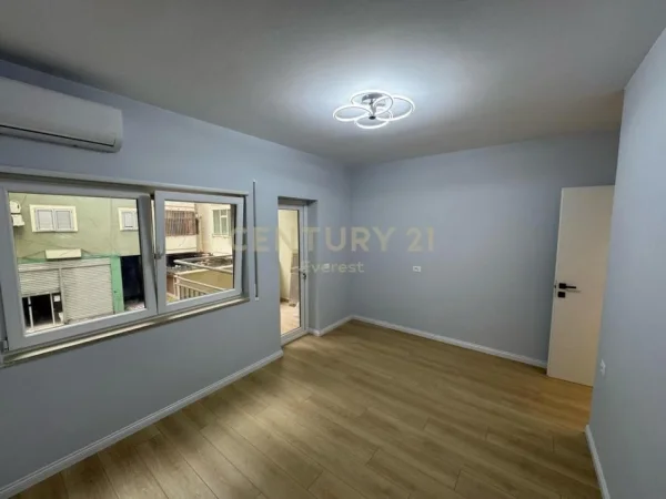 Tirane, shitet apartament 2+1 Kati 2, 93 m² 265.000 € (MYSLYM SHYRI)