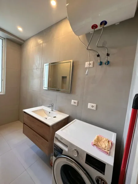 Tirane, jepet me qera apartament 1+1+Aneks+Ballkon Kati 3, 70 m² 600 € (Post parkimi i perfshir,River Residenc Astie)