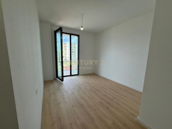 Tirane, jepet me qera apartament 2+1 Kati 6, 127 m² 1.200 € (KOMPLEKSI DINAMO)