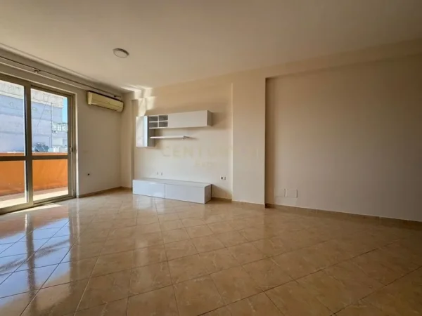 Tirane, jap me qera apartament 2+1 Kati 7, 87 m² 550 € (Rruga Zenel Baboci)