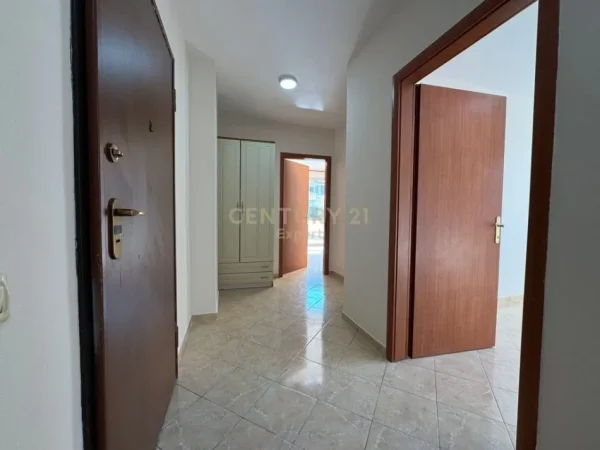 Tirane, jap me qera apartament 2+1 Kati 7, 87 m² 550 € (Rruga Zenel Baboci)
