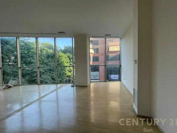 Tirane, shitet ambjent biznesi Kati 3, 55 m² 330.000 € 