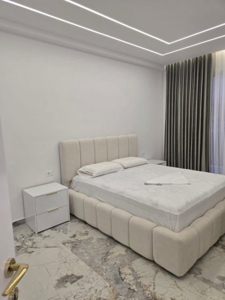 Tirane, jepet me qera apartament 1+1 Kati 5, 74 m² 500 € (Paskuqan Lita construction)