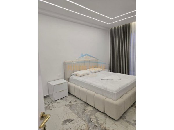 Tirane, jepet me qera apartament 1+1 Kati 5, 75 m² 500 € (Paskuqan)