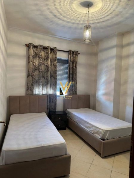 Tirane, jepet me qera apartament 2+1+Ballkon Kati 7, 80 m² 460 € (ASTIR)