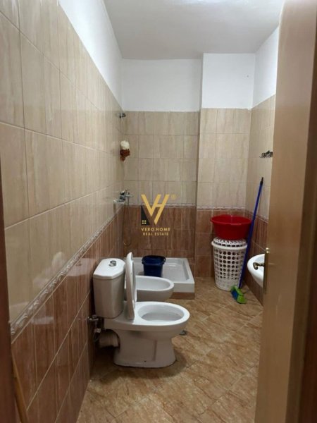 Tirane, jepet me qera apartament 2+1+Ballkon Kati 7, 80 m² 460 € (ASTIR)