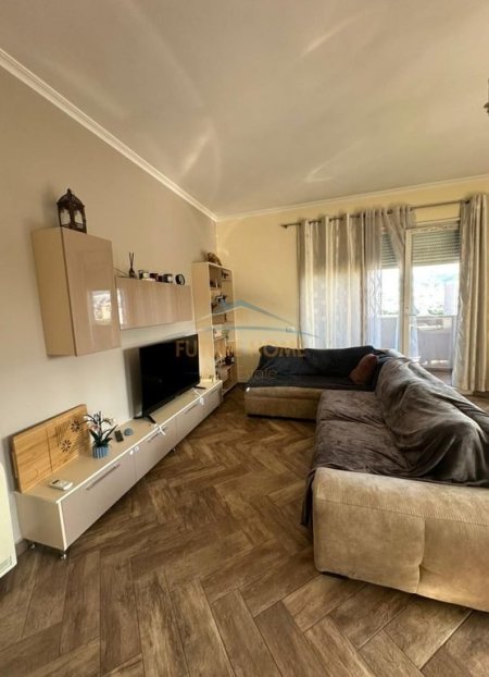 Tirane, shitet apartament 2+1+Ballkon Kati 5, 112 m² 222.000 €