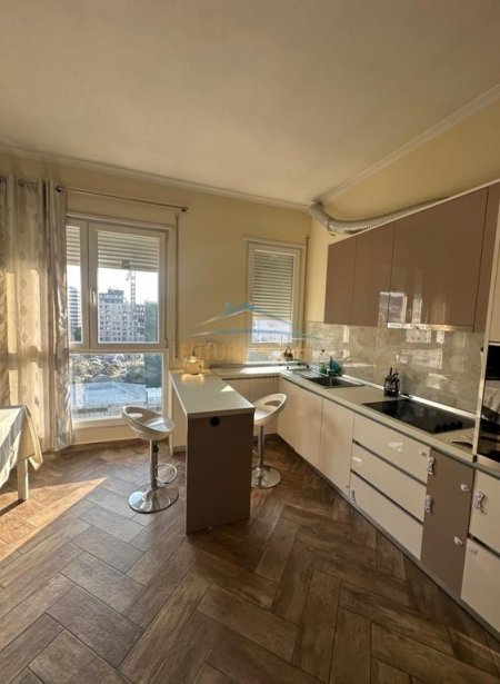 Tirane, shitet apartament 2+1+Ballkon Kati 5, 112 m² 222.000 €