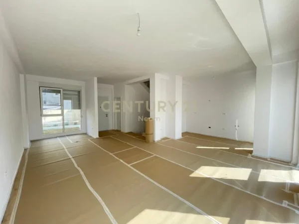 Tirane, jepet me qera Vile 2 Katshe Kati 2, 197 m² 1.300 € 