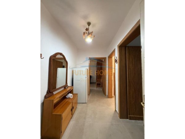 Tirane, jepet me qera apartament 3+1 Kati 4, 81 m² 600 € (21 DHJETORI)