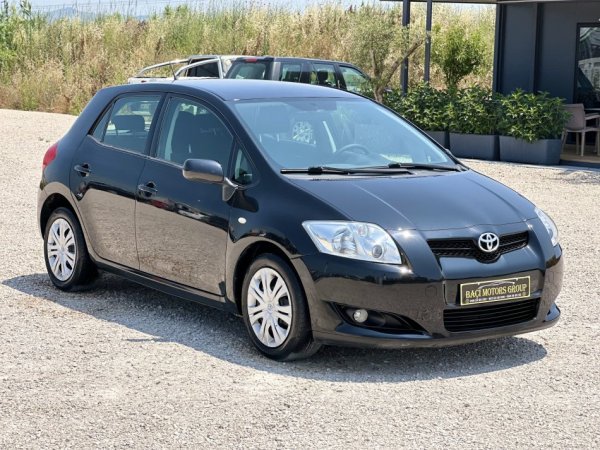 Durres, shitet makine TOYOTA AURIS Nafte, e zeze manuale Klima