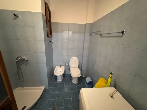 Tirane, shitet apartament 1+1 Kati 1, 56 m² 79.000 € (misto mame)
