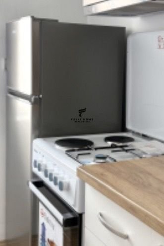 Tirane, jepet me qera apartament 1+1+Ballkon Kati 2, 56 m² 500 € (RRUGA BARDHYL)