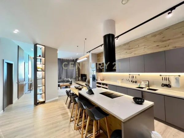 Tirane, shes apartament+verande | Penthouse 3+1+Aneks+Ballkon Kati 1, 290 m² 790.000 € 