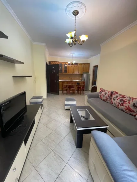 Tirane, shitet apartament 1+1 Kati 1, 56 m² 79.000 € (Kompleksi Derveni, Rruga Qelqit Cmimi per shitje: 79.000€)