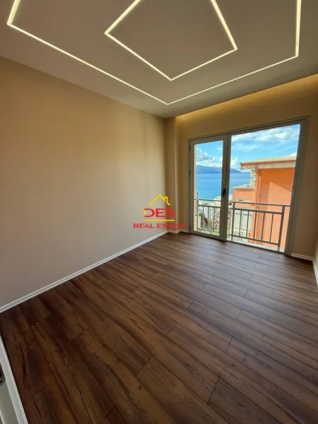 Vlore, shitet apartament 2+1+Ballkon Kati 3, 87 m² 175.000 € (Rruga Dhimitër Konomi)