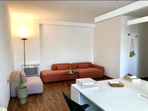 Tirane, jepet me qera 1+1 Kati 4, 52 m² 1.000 € (Rruga e Elbasanit)