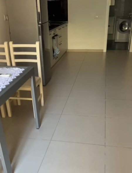 Tirane, jepet me qera apartament 2+1 Kati 1, 87 m² 450 € (rruga gaqo tashko)