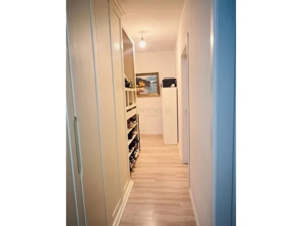 Tirane, shitet apartament 2+1 Kati 2, 94 m² 179.000 € 