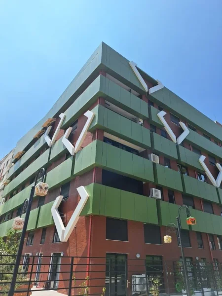 Tirane, shitet apartament 2+1 Kati 4, 124.000 m² 205.000 € 