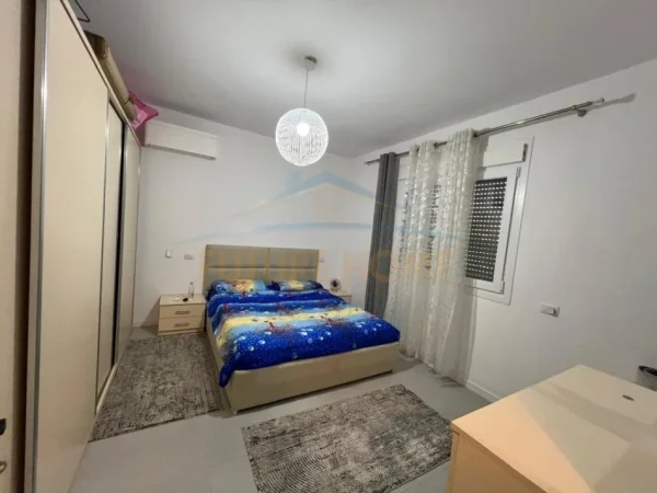 Shitet, Shtëpi Private 2-Katëshe, Xhafzotaj, Durrës.