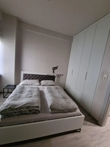 Tirane, jepet me qera apartament 1+1 Kati 3, 65 m² 700 € (LIQENI THATE)