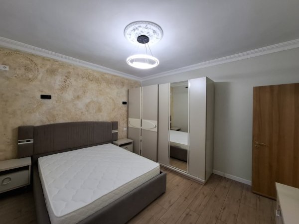 Me Qera: 1+1+ 1 Ballkon(📍Xhamllik- Perball Neptun) - K.3 - 60m² || 520€