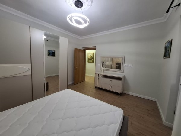Me Qera: 1+1+ 1 Ballkon(📍Xhamllik- Perball Neptun) - K.3 - 60m² || 520€