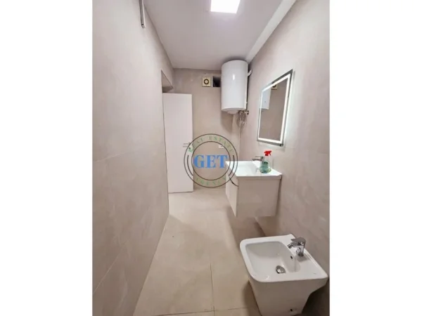 Durres, shitet apartament 2+1 Kati 2, 61 m² 81.000 € (PRANE DREJTORIS SE POLICISE, DURRES)