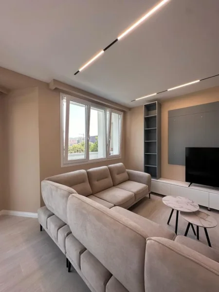 Tirane, jepet me qera apartament 2+1 Kati 2, 117 m² 800 € (fusha aviacionit)