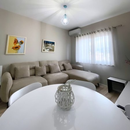 Tirane, shitet apartament 1+1 , 63 m² 169.000 € (tek Parku i Delegacioneve)