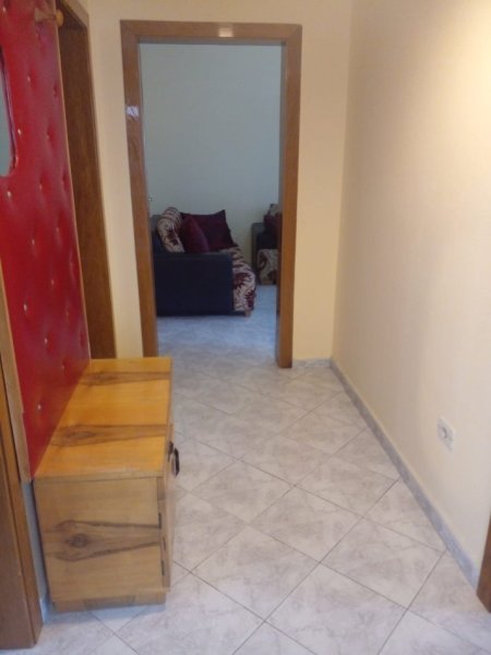 Tirane, jepet me qera apartament 2+1 Kati 5, 90 m² 500 € (Rruga Memo Meto)
