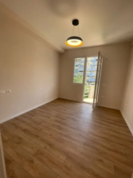 Tirane, shitet apartament 2+1 , 100 m² 135.000 € (Fresku)
