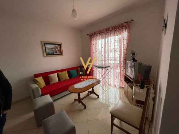 Tirane, jepet me qera apartament 1+1+Ballkon Kati 7, 75 m² 400 € (ASTIR)