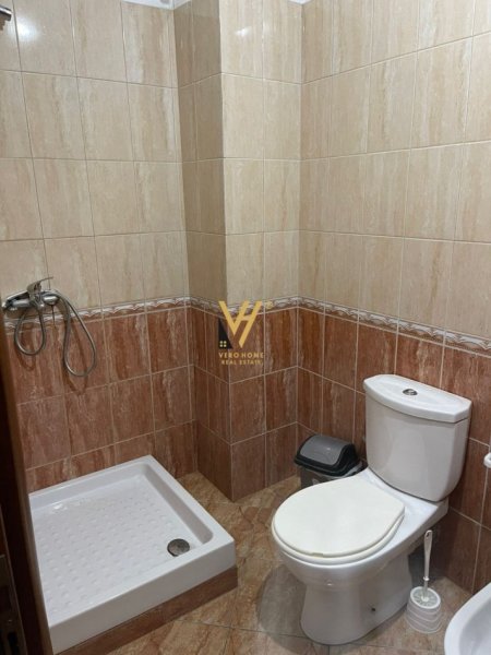 Tirane, jepet me qera apartament 1+1+Ballkon Kati 7, 75 m² 400 € (ASTIR)