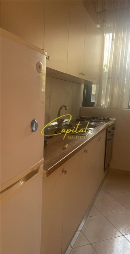 Tirane, jepet me qera apartament 1+1 Kati 1, 70 m² 400 € (ISH FUSHA AVIACIONIT)