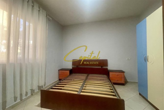 Tirane, jepet me qera apartament 1+1 Kati 1, 70 m² 400 € (ISH FUSHA AVIACIONIT)