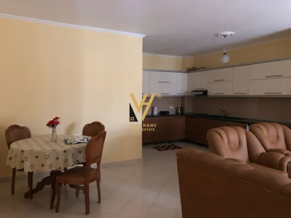 Tirane, jepet me qera apartament 2+1+Ballkon Kati 3, 120 m² 450 € (ASTIR)