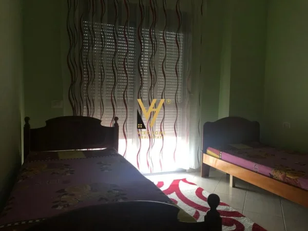 Tirane, jepet me qera apartament 2+1+Ballkon Kati 3, 120 m² 450 € (ASTIR)