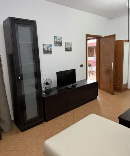Tirane, jepet me qera garsonier Kati 2, 27.000 € (Siper Kompleksit Grand)
