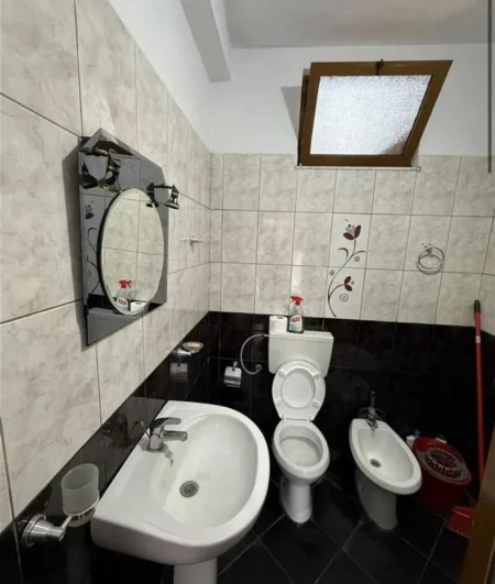 Tirane, jepet me qera garsonier Kati 2, 27.000 € (Siper Kompleksit Grand)