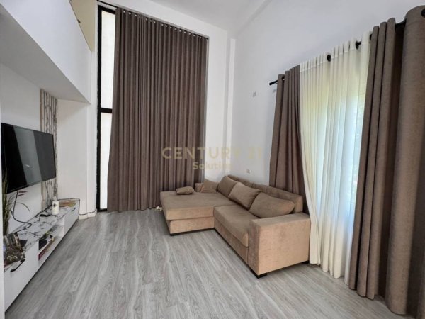 Tirane, jepet me qera apartament duplex 2+1 Kati 1, 120 m² 600 € (KOMPLEKSI FZ!)