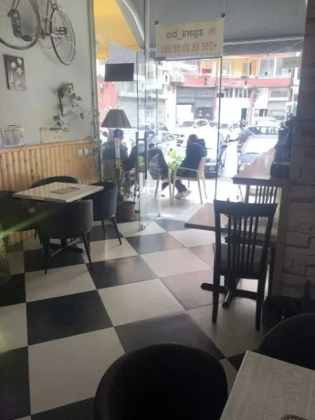 Tirane, Shitet biznesi, funksional, me klientel te ngritur delivery Kati 0, 10.000 Euro (sabri preveza)